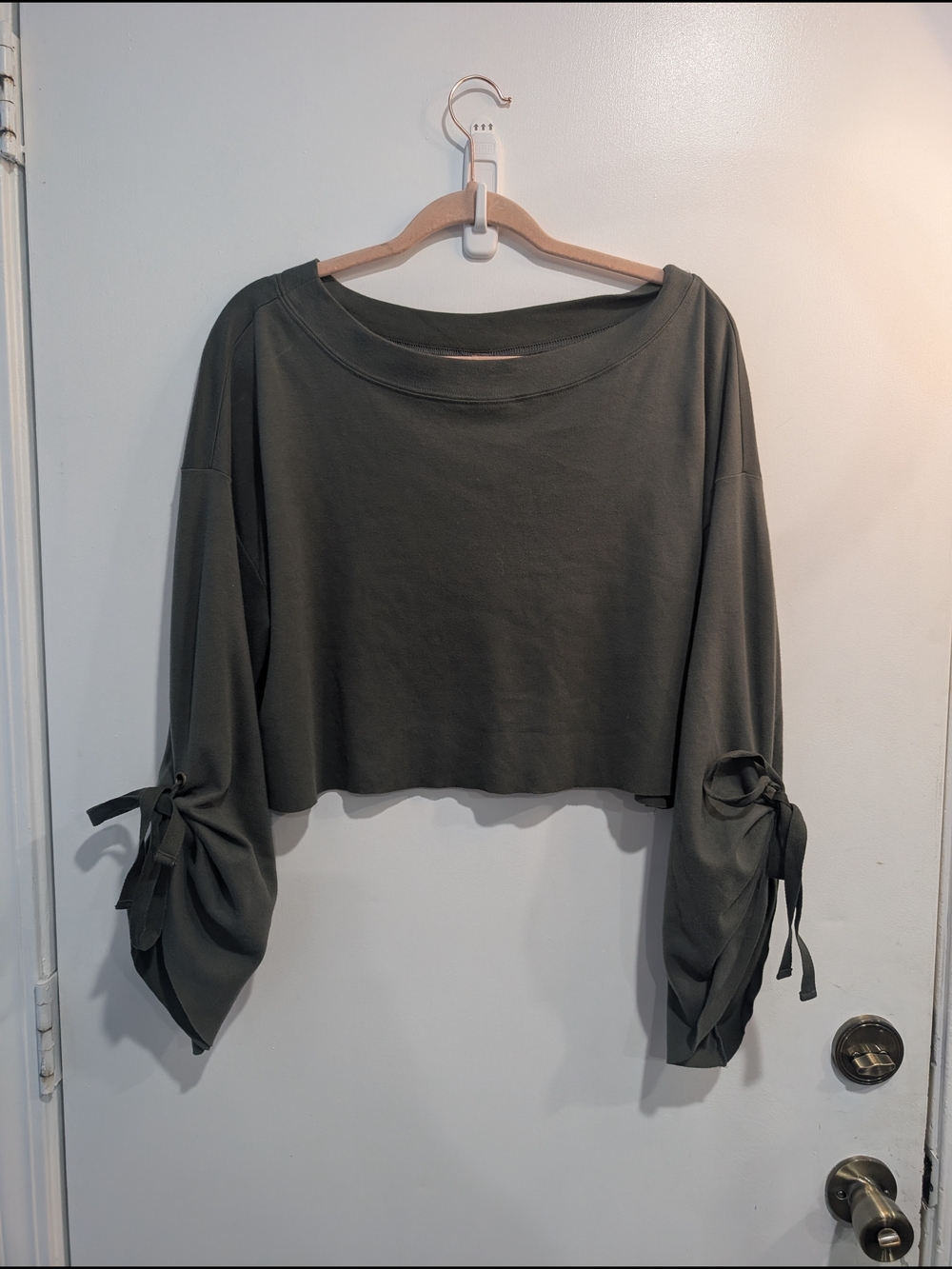 Free People Holala Cropped Tie-Sleeve Sweatshirt Oversized Green Size XS - Picture 3 of 8